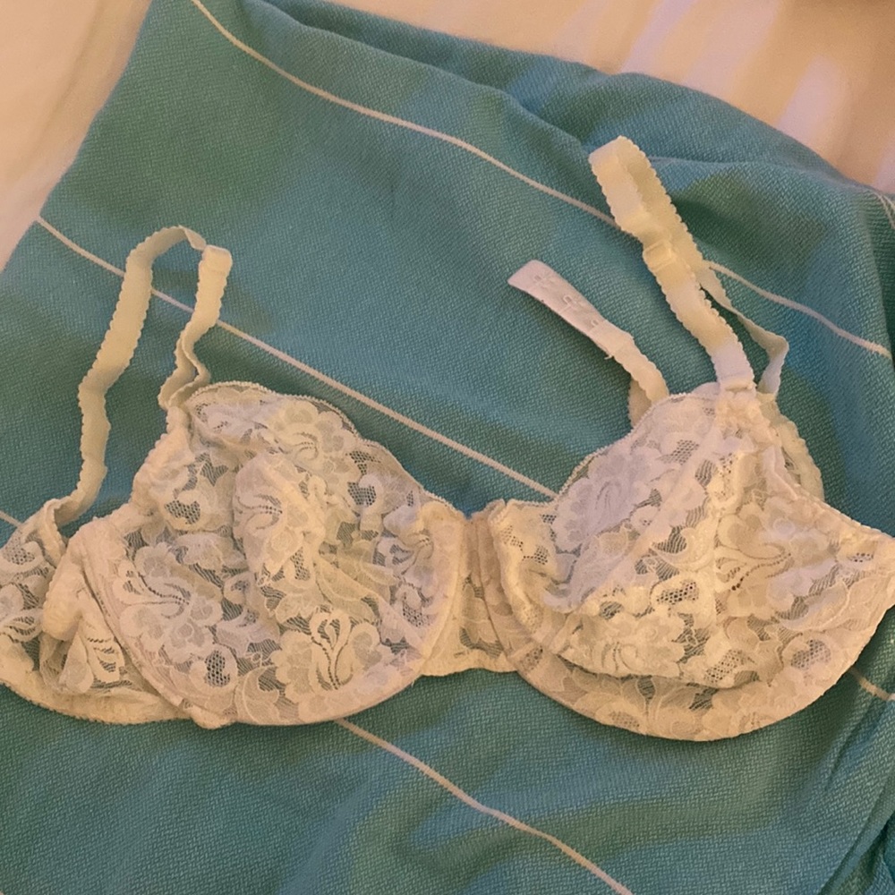 White lace bra